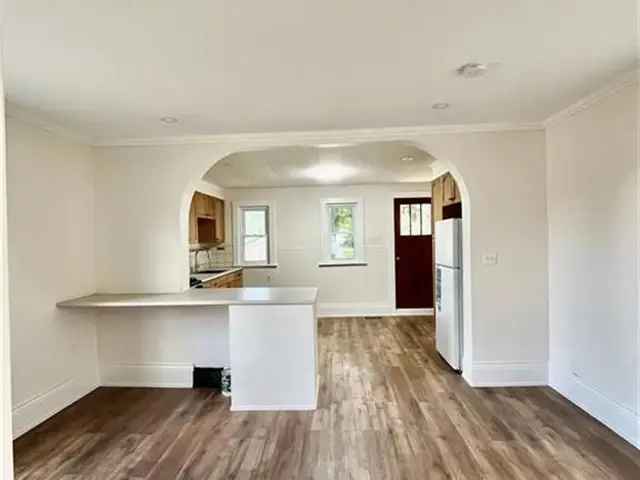 House For Sale in Welland, Ontario