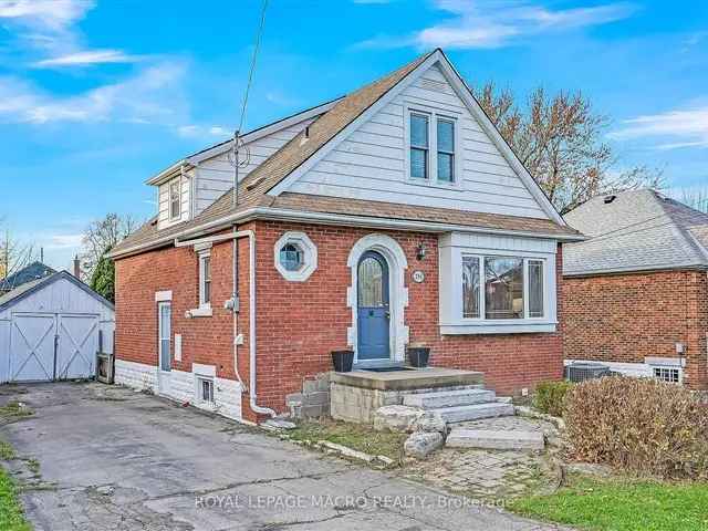 Charming 1.5 Storey Home Hamilton Mountain Great For Investors