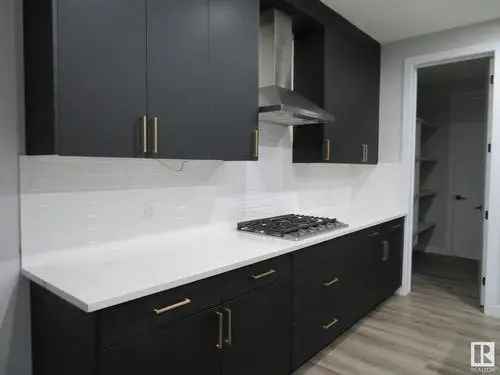 House For Sale in Keswick Edmonton
