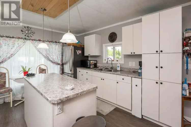 Renovated 2 Bed 1 Bath Mobile Home in Brkich Mobile Park