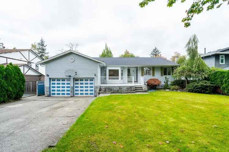 A $1,129,000.00 House/Single Family with 6 bedrooms in Panorama Ridge, Surrey