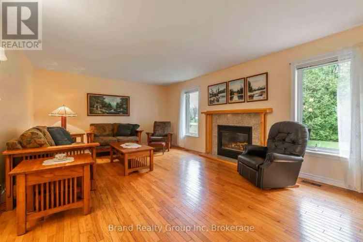 Timeless Stone Home in Mature Owen Sound Neighbourhood