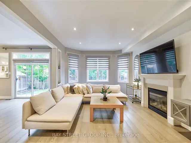 Stunning Renovated Home Modern Elegance Chef's Kitchen Family Room Spa Ensuite