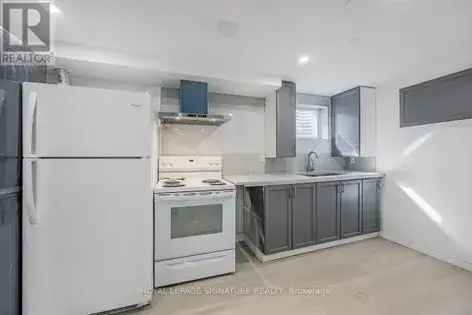 2 rooms apartment of 293 m² in Toronto