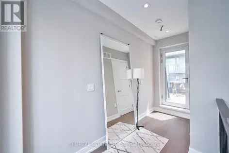 3 rooms apartment of 229 m² in Toronto