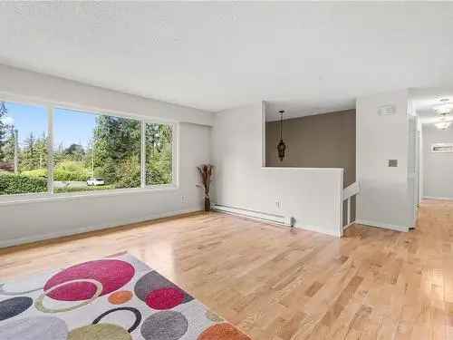 2110 Sqft House For Sale R5 Zoning Large Lot