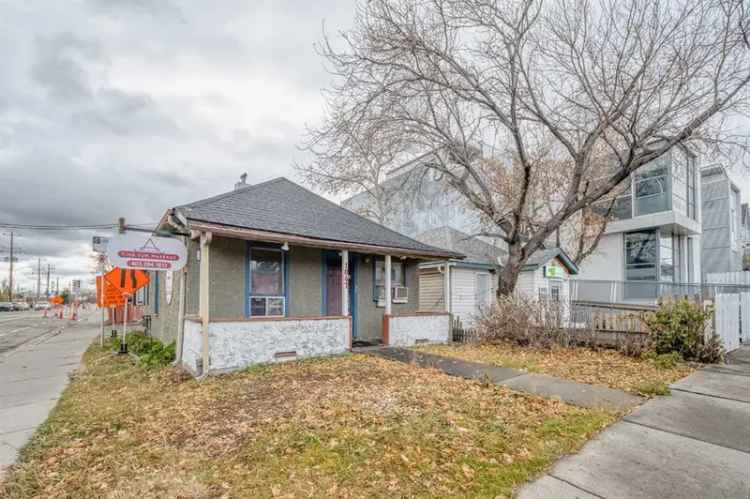 Retail For Sale in Medicine Hat, Alberta