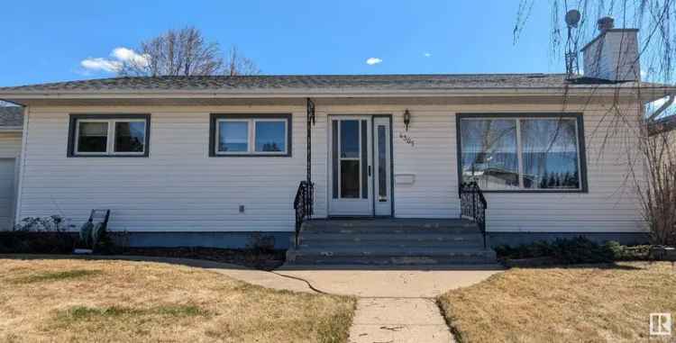 5-Bedroom Bungalow with Solar Power and Huge Shop