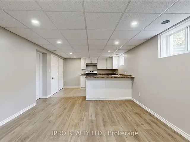 Renovated Bungalow near Downtown with Easy Highway Access