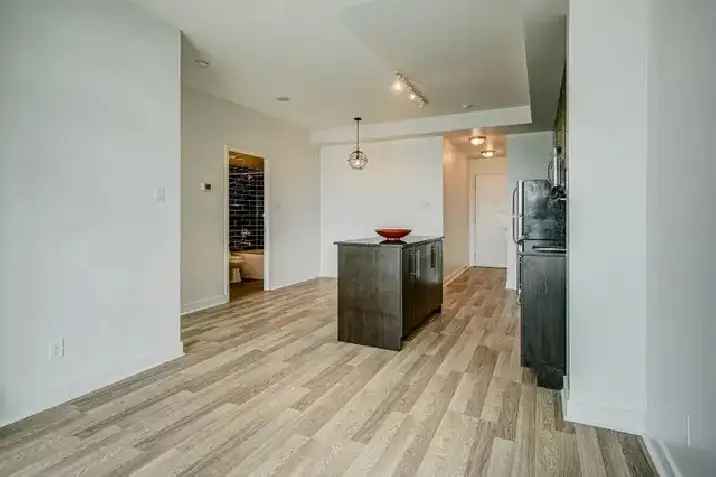 1 Bdrm Condo in West Queen West