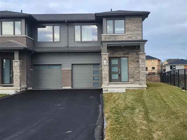 3 Bedroom 2.5 Bath Townhouse Near Welland Canal