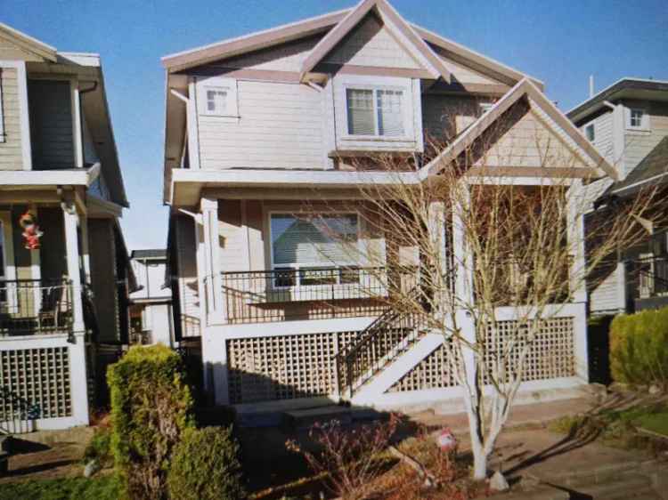 A $1,788,000.00 House/Single Family with 5 bedrooms in Queensborough, New Westminster