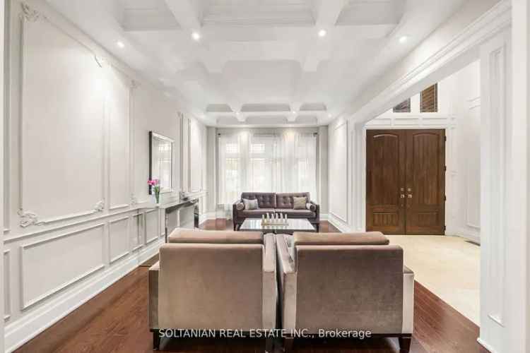 Buy executive home in Toronto Willowdale West with luxurious features