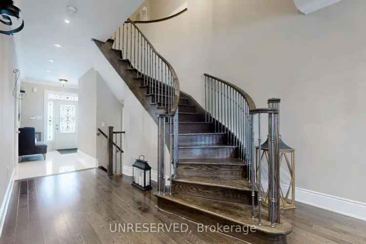 Executive Townhome in Georgetown South 3 Bed 3 Bath 1800 Sqft Finished Basement