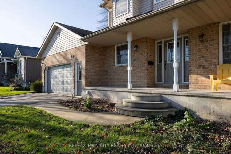 House For Sale in Norwich, Ontario