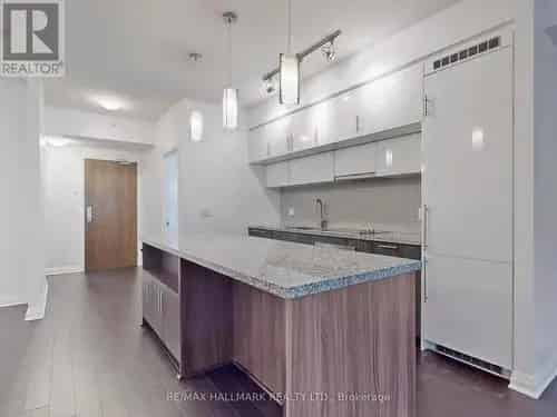 Luxurious Condo For Sale In Toronto Entertainment District