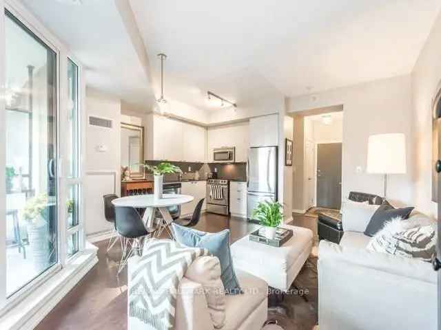 Rent Beautiful Condo with Balcony Near Yonge and Bloor