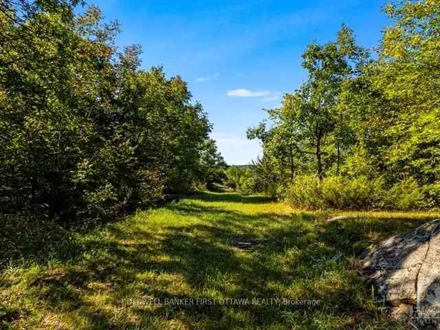 Land For Sale in South Frontenac, Ontario