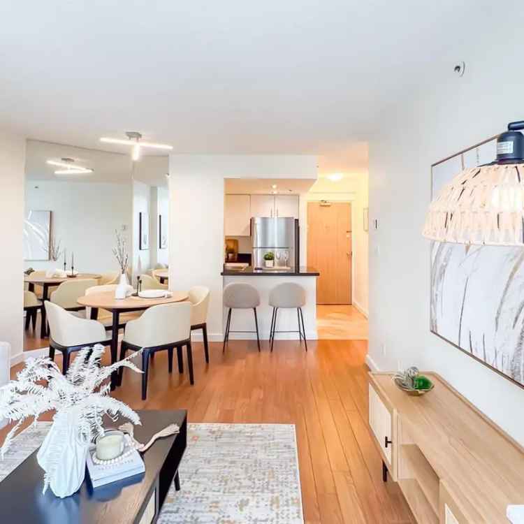 Downtown New Westminster Penthouse 1BR 1Bath 544 sqft