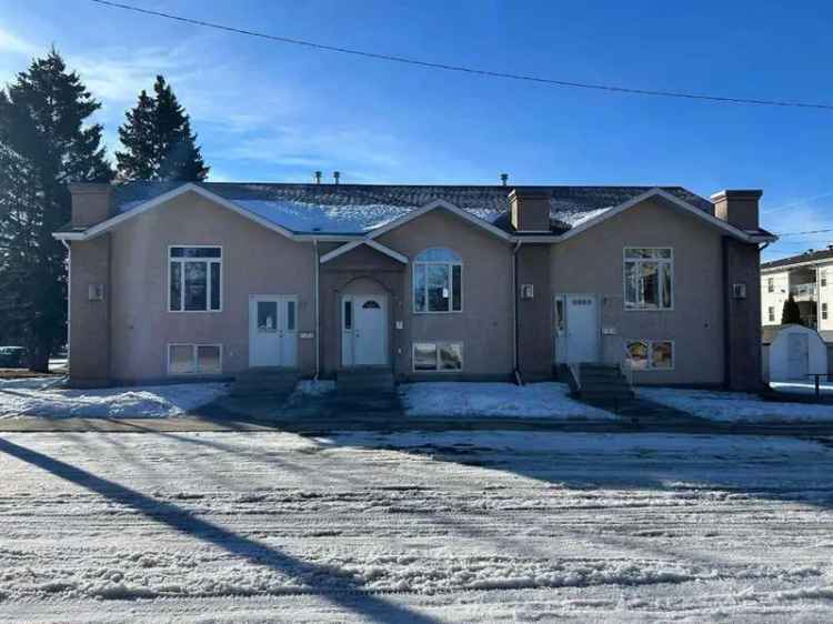 Investment opportunity buy 3 plex with 3 bedrooms in quiet area