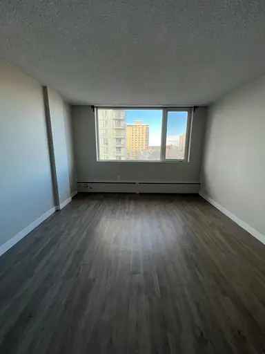 Rent Apartment in Edmonton with Stainless Steel Appliances and Fitness Centre