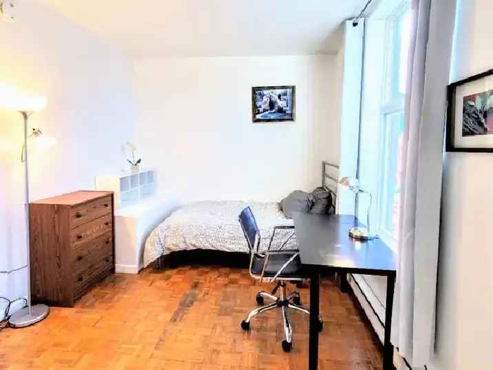 Room for Rent in Montreal with Free Utilities and Flexible Move In