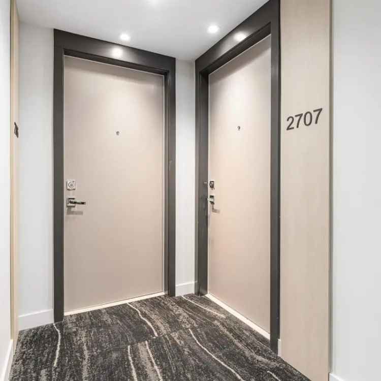 Luxury Surrey City Centre Apartment 2 Bed 2 Bath