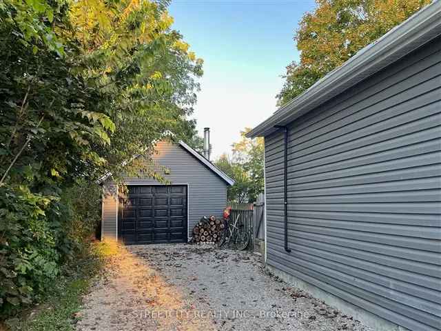 Renovated Bungalow Perfect for First-Time Home Buyers and Seniors