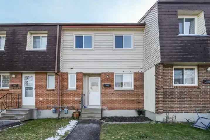 Updated Townhouse for Rent in Nepean Bells Corners