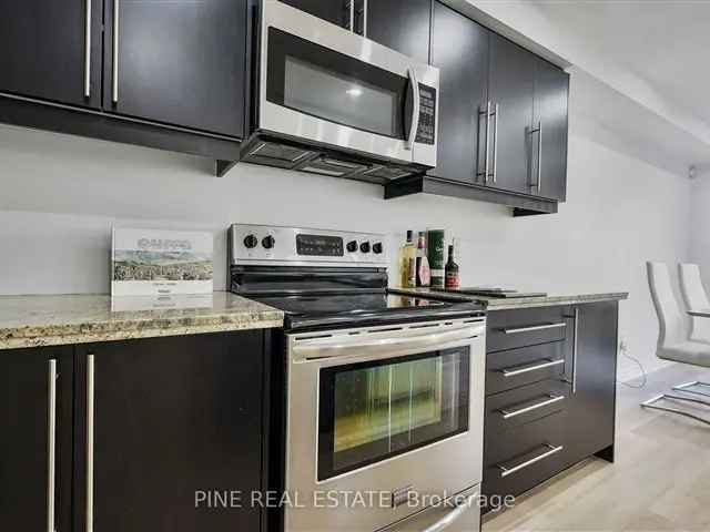 Spacious 3-Bed Townhome Hamilton Modern Comforts Family Friendly