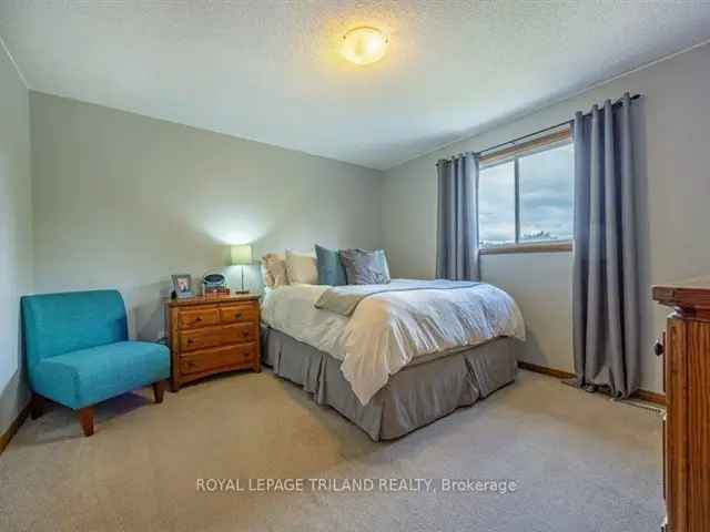 House For Sale in St. Thomas, Ontario