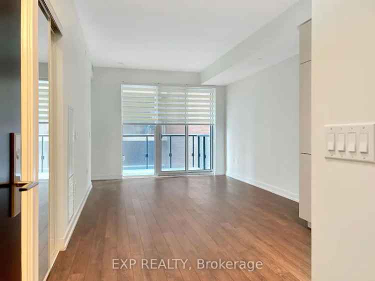 Rent condo in downtown Toronto with modern features and balcony