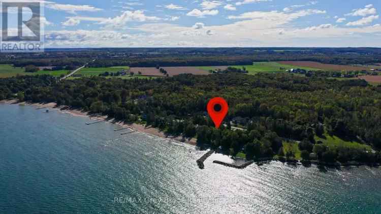 Waterfront Bungalow for Sale in Georgian Bay with Stunning Views