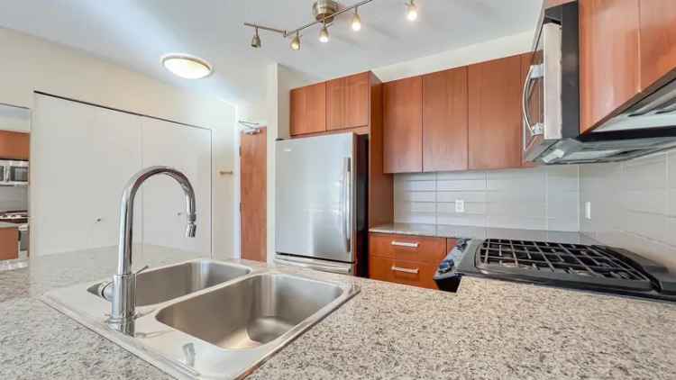 2 Bedroom Condo in Metrotown Burnaby South