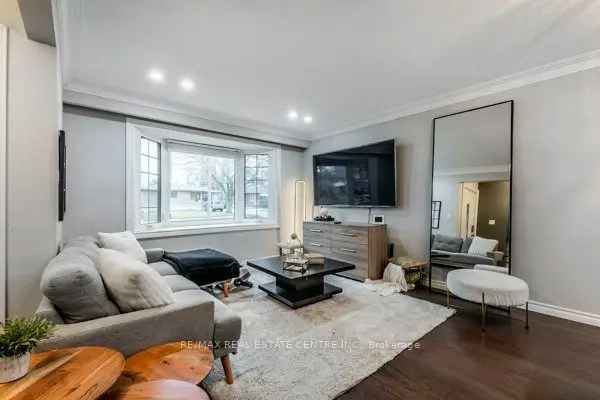 House For Sale in Waterloo, Ontario