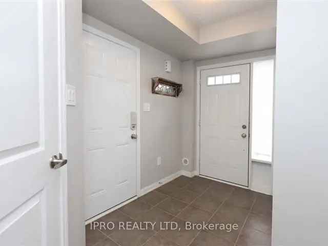 Stunning Townhome in Mt Pleasant Village Near Park and GO Station