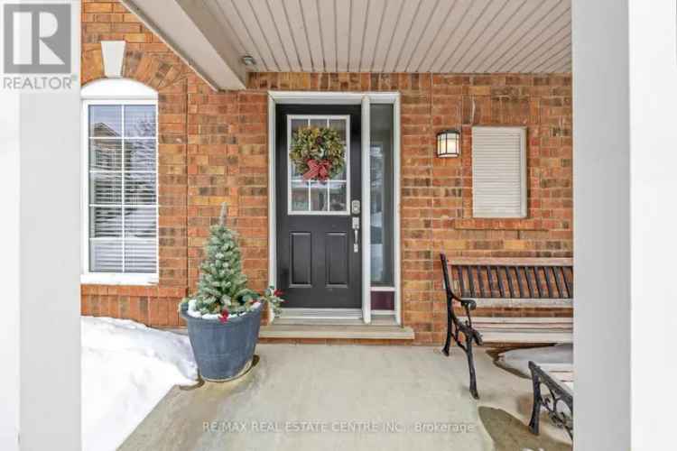 House For Sale in 71, Garth Massey Drive, Cambridge, Ontario