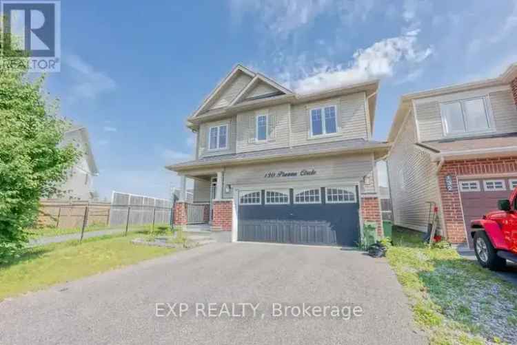 4-Bedroom House in Strandherd Ottawa - Modern Luxury and Family Living