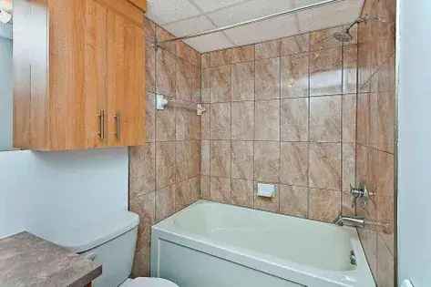 2 Room 48m² Apartment in Secure Quebec Complex