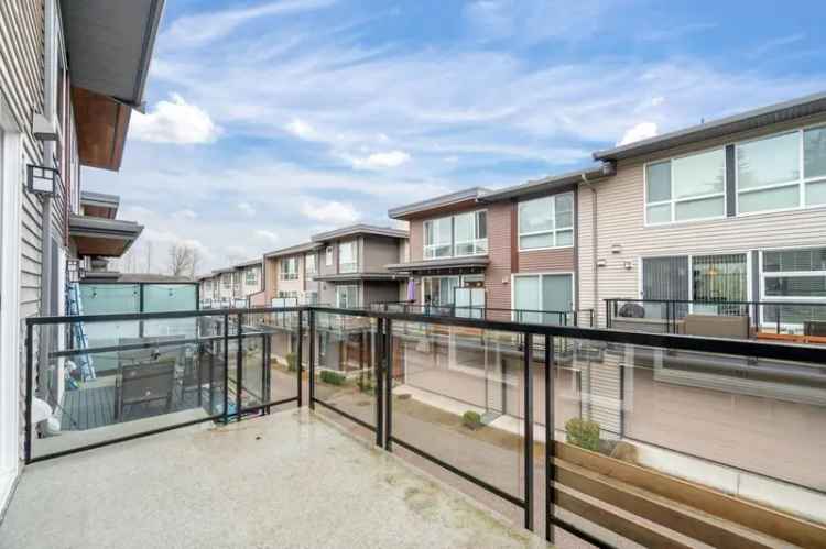 South Surrey Townhouse for Sale - 4 Beds, 3 Baths, Double Garage