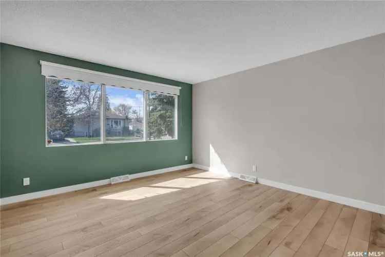 Updated 5 Bedroom Bungalow near Harold Tatler Park