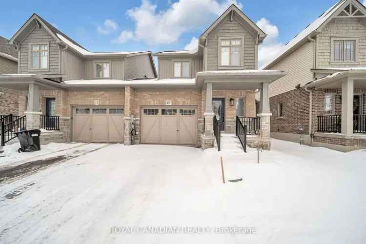 Luxury Collingwood Semi-Detached Home 3 Beds 3 Baths