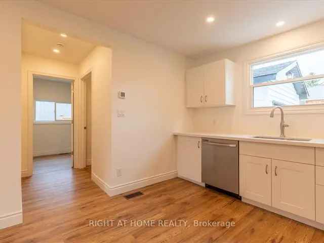 House For Sale in Brantford, Ontario