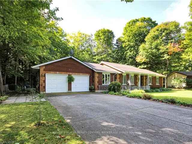 Sauble Beach Bungalow: Steps From The Beach 3 Bed 3 Bath