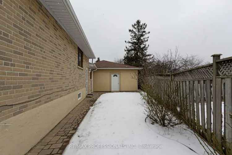 Spacious Family Home in Central Mississauga