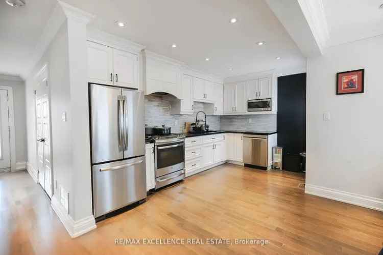 House For Sale in Vaughan, Ontario