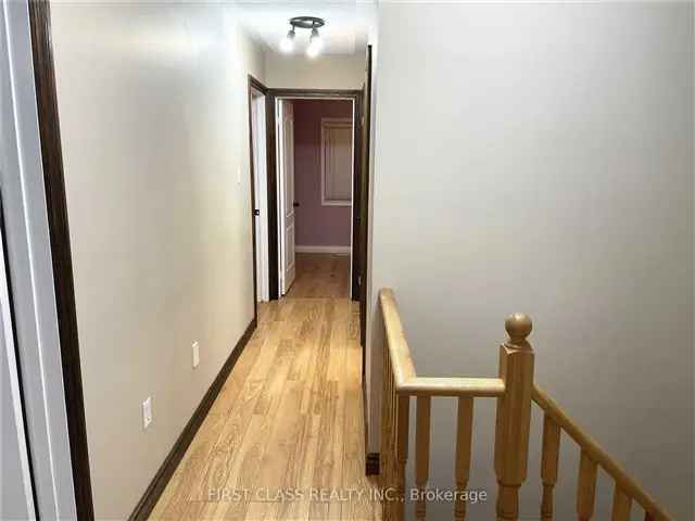 Townhouse For Rent in Mississauga, Ontario