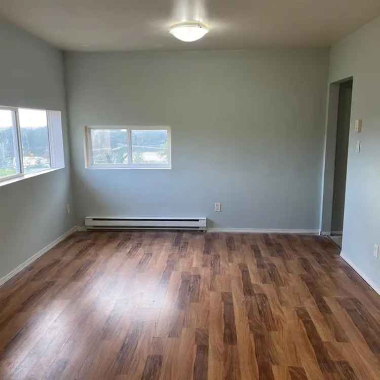 Affordable 2-Bedroom Rancher near Marina