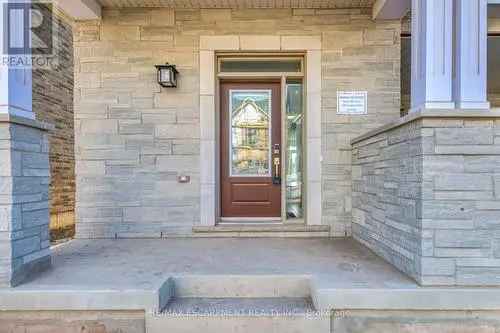 Luxury 4-Bedroom Townhome in Oakville - Ravine Views