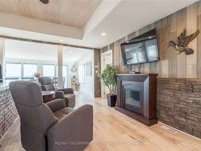 House For Sale in 2094, Lakeshore Road, Ontario